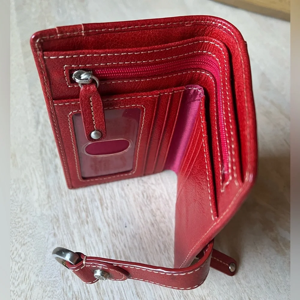 Fossil Red Leather Card Wallet with Silver D-Ring - Picture 7 of 9
